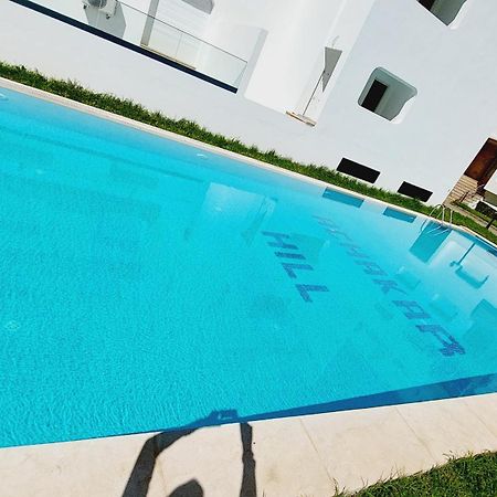 Appartement Avec Piscines, Vue Sur Mer Et Acces A La Plage A Achakar Hill, Tanger. 외부 사진